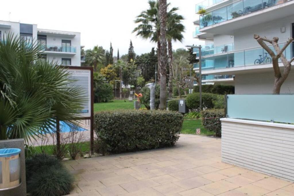 Apartamento Con Piscina Y Parking En Lloret De Mar Apartment Luaran gambar