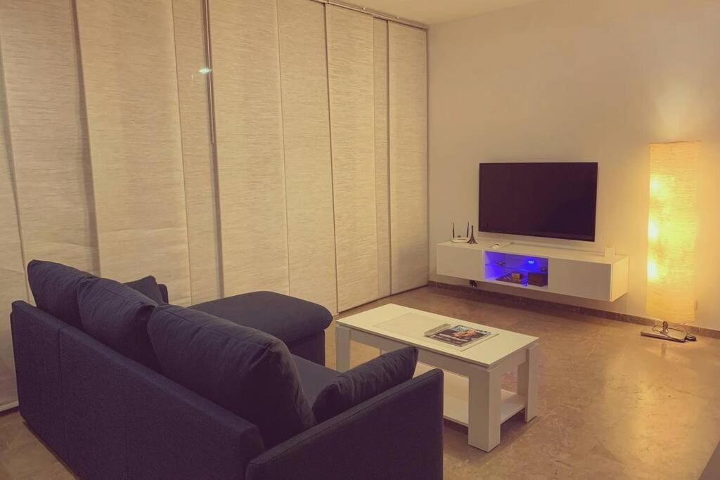 Apartamento Con Piscina Y Parking En Lloret De Mar Apartment Luaran gambar